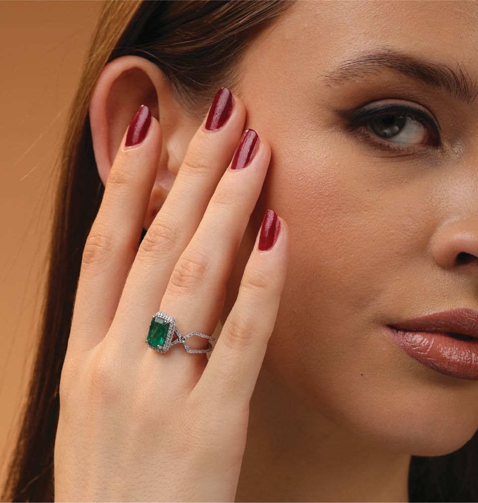 Emerald Elegance Diamond Halo Gold Ring Main image