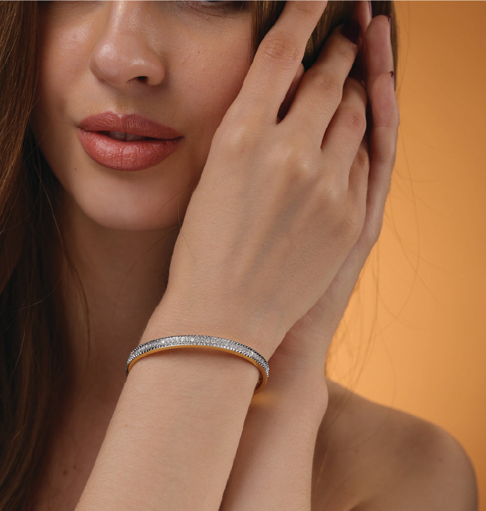 Eterna Shine Diamond Line Bangle