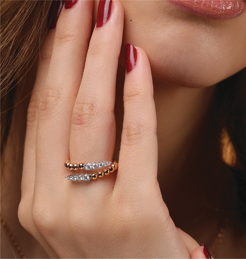 Eternal Glow Diamond-Embraced Gold Ring