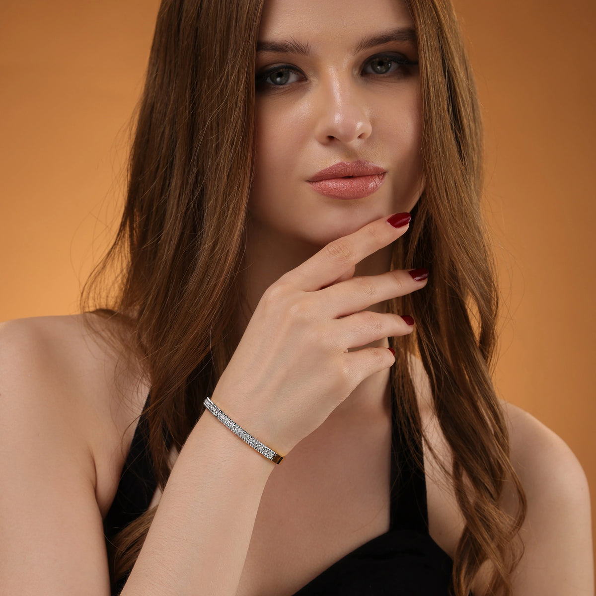 Linear Glow Diamond Bangle
